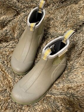 Noble All Season Equestrian Ladies’ 6” Paddock Boots size 7R